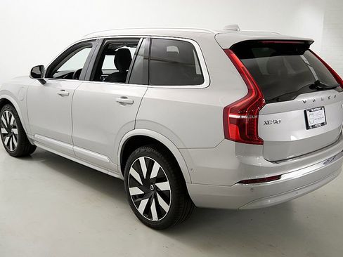 Certified 2023 Volvo XC90 T8 Ultimate w/ Lounge Package AWD/4WD image 7