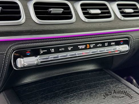 Used 2023 Mercedes-Benz GLS 450 4MATIC w/ AMG Line Exterior image 21