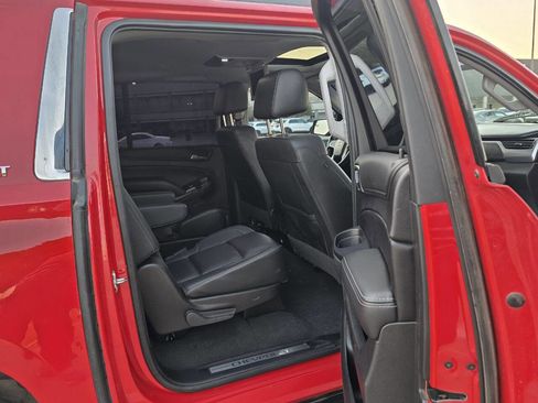 Used 2020 Chevrolet Suburban LT image 23