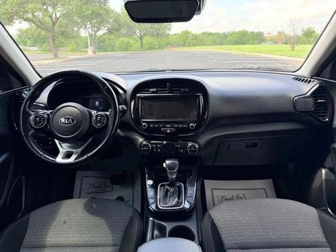 Used 2020 Kia Soul EX FWD image 30
