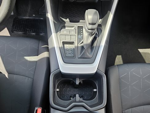 Certified 2025 Toyota RAV4 XLE FWD image 15
