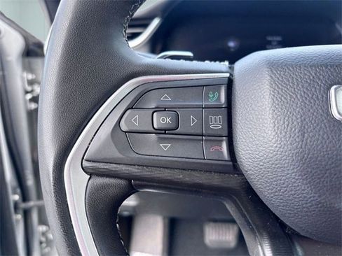 Certified 2024 Jeep Grand Cherokee L Laredo image 17