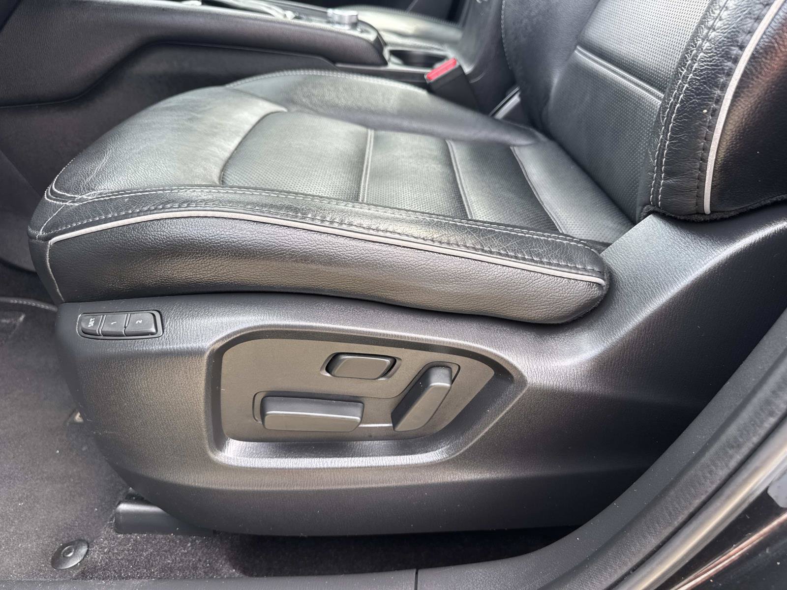 Used 2025 MAZDA CX-5 AWD 2.5 S w/ Preferred Package image 17