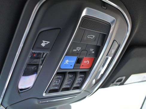 New 2025 Jeep Grand Cherokee Limited w/ Trailer Tow Package image 24