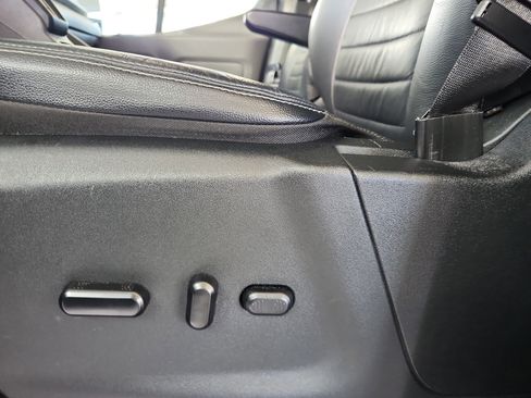 Used 2023 Ford Transit 350 XLT image 16