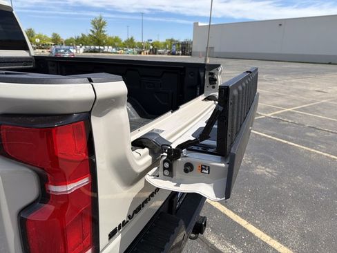 New 2026 Chevrolet Silverado 2500 ZR2 w/ LPO, Dark Essentials Package AWD/4WD image 38
