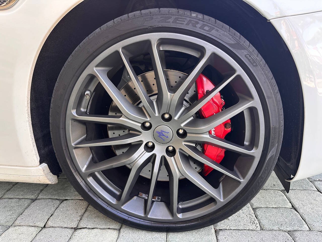 Used 2017 Maserati Quattroporte GTS GranSport RWD image 41