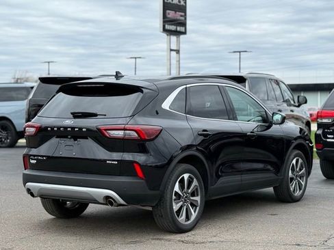 Used 2025 Ford Escape Platinum image 37