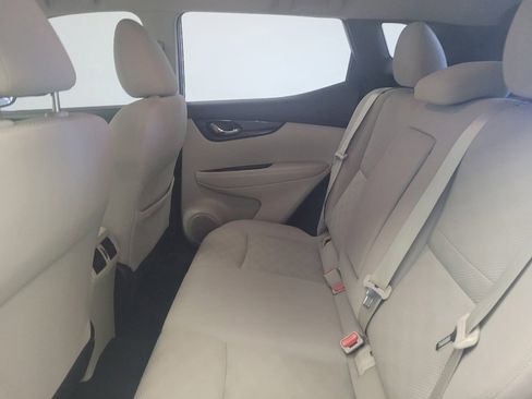 Used 2018 Nissan Rogue Sport SV image 19