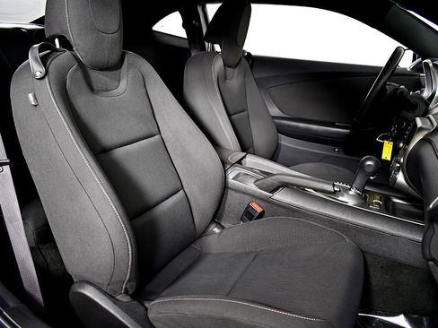 Used 2013 Chevrolet Camaro LT image 35