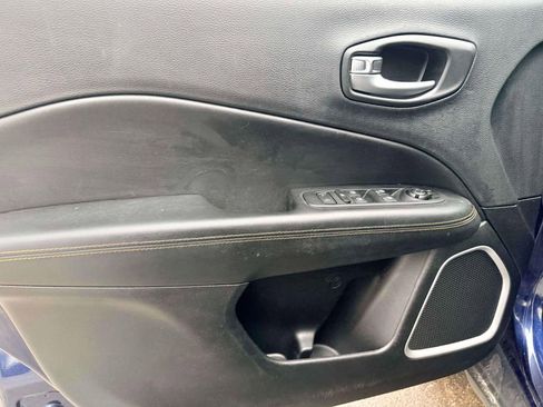 Used 2017 Jeep Compass Limited w/ Navigation Group image 12