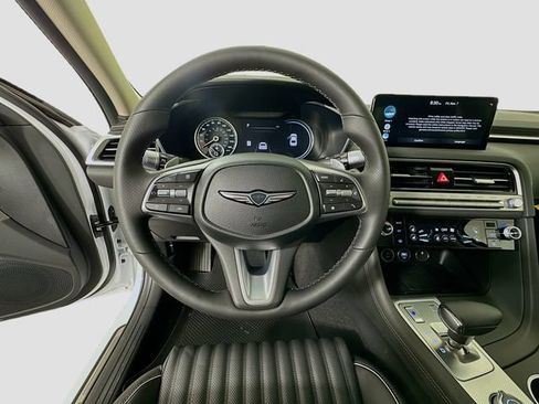 Used 2026 Genesis G70 2.5T Prestige RWD image 10