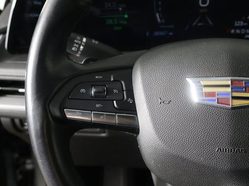 Used 2024 Cadillac XT4 Premium Luxury image 36