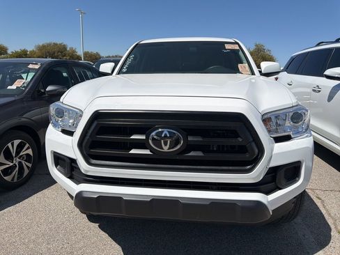 Used 2023 Toyota Tacoma SR image 2