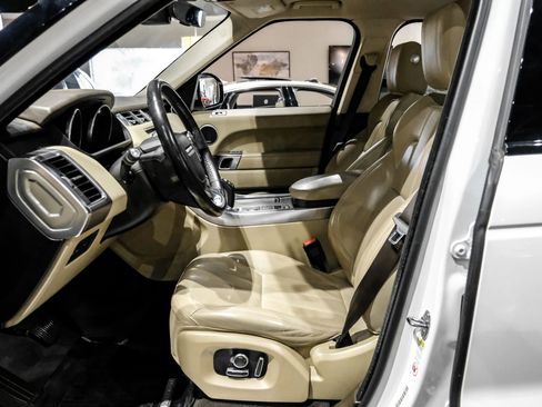Used 2017 Land Rover Range Rover Sport HSE image 5