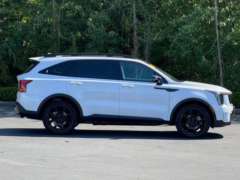 Used 2025 Kia Sorento SX AWD/4WD image 31