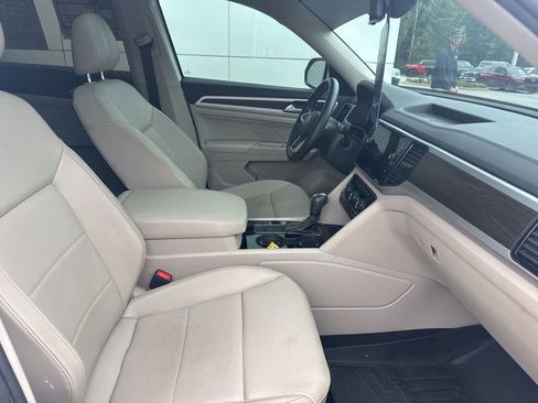Used 2022 Volkswagen Atlas SE FWD image 32
