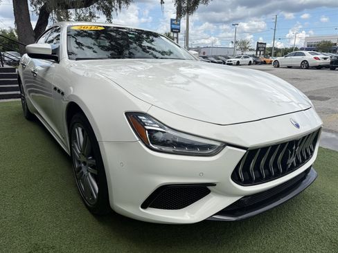 Used 2018 Maserati Ghibli GranSport RWD image 3