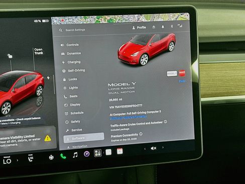 Used 2022 Tesla Model Y Long Range AWD/4WD image 18