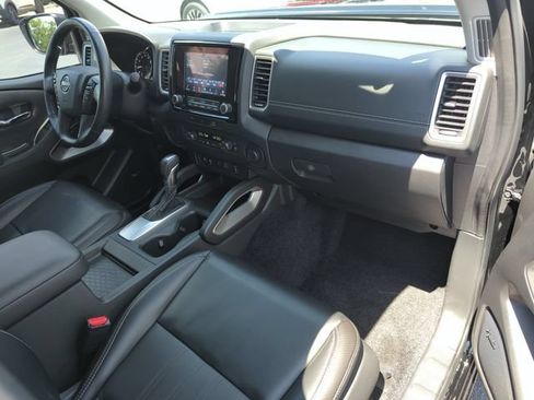 Certified 2023 Nissan Frontier SV w/ SV Premium Package RWD image 22