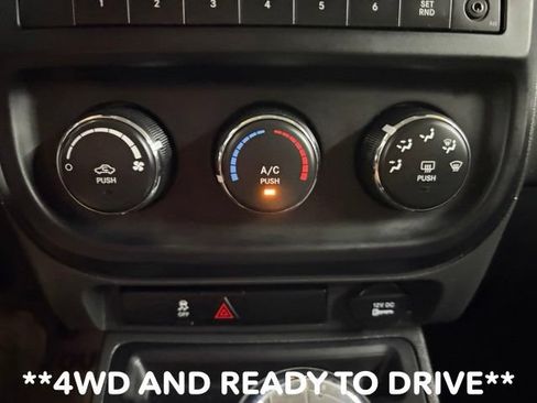 Used 2014 Jeep Patriot Sport w/ Power Value Group AWD/4WD image 31