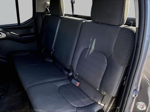 Used 2018 Nissan Frontier PRO-4X AWD/4WD image 24