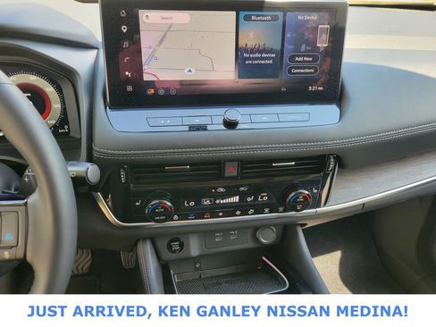Certified 2026 Nissan Rogue Platinum w/ Platinum Premium Package AWD/4WD image 10