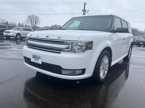 Used 2019 Ford Flex SEL image 19