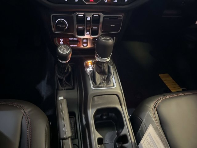 New 2026 Jeep Wrangler Unlimited Rubicon 392 w/ Quick Order Package 27X Moab AWD/4WD image 28