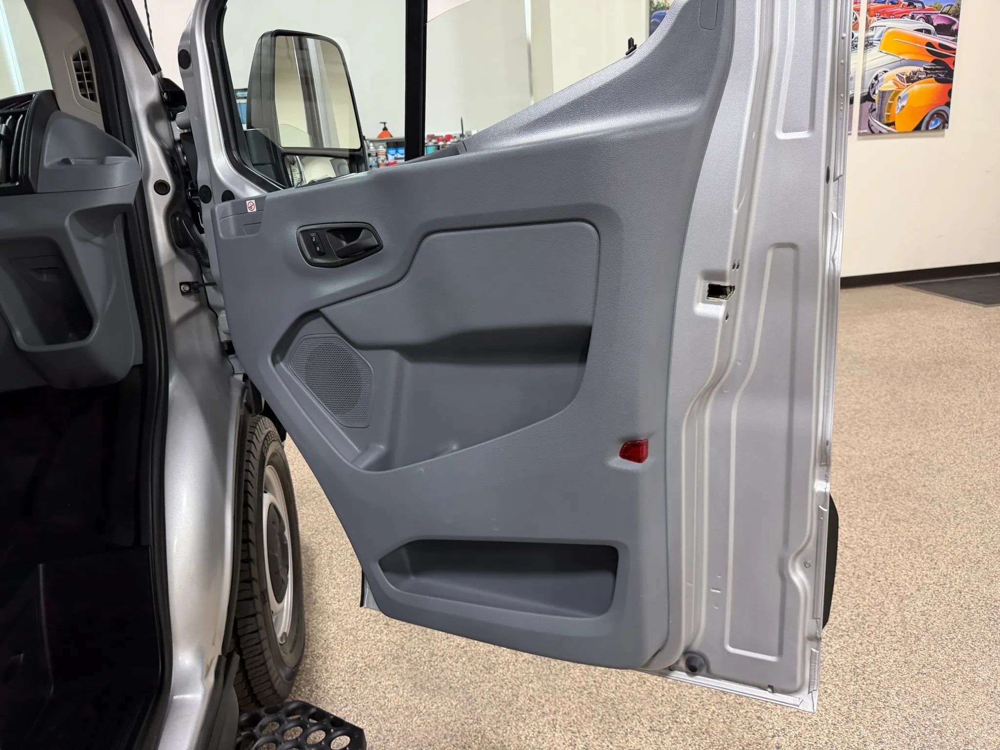 Used 2019 Ford Transit 250 148 Medium Roof RWD image 24