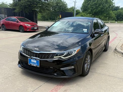 Used 2020 Kia Optima LX FWD image 1