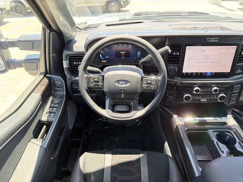 New 2026 Ford F250 Lariat w/ Black Appearance Package AWD/4WD image 18