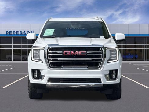Certified 2024 GMC Yukon XL SLT w/ SLT Premium Package AWD/4WD image 9