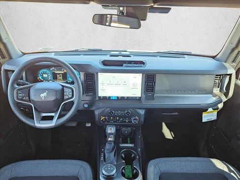 New 2025 Ford Bronco 4-Door image 15