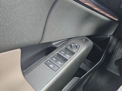 Certified 2025 BMW X3 xDrive30i w/ Premium Package image 24