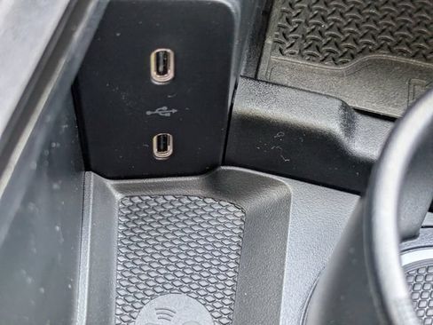 New 2026 Mercedes-Benz E 350 4MATIC Sedan image 23