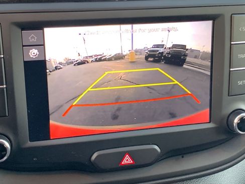 Used 2025 Kia Soul LX w/ LX Technology Package image 17