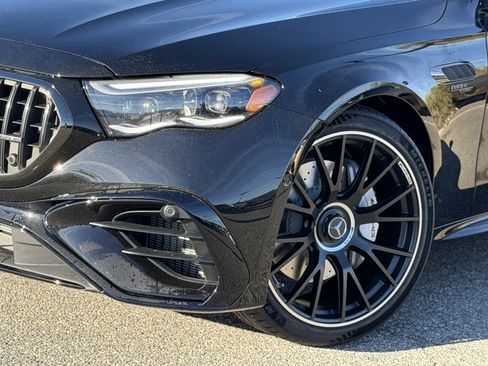 New 2026 Mercedes-Benz E 53 AMG e 4MATIC Sedan image 3