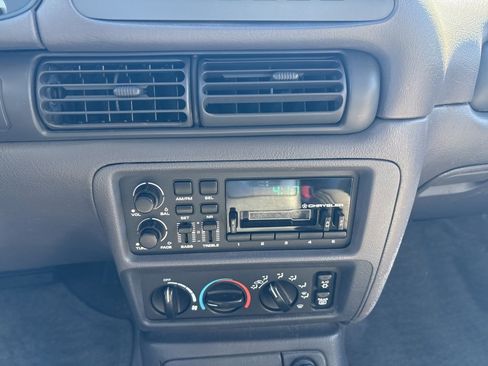 Used 1993 Dodge Intrepid ES image 27