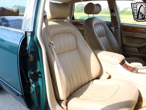 Used 1997 Jaguar XJ6 image 25