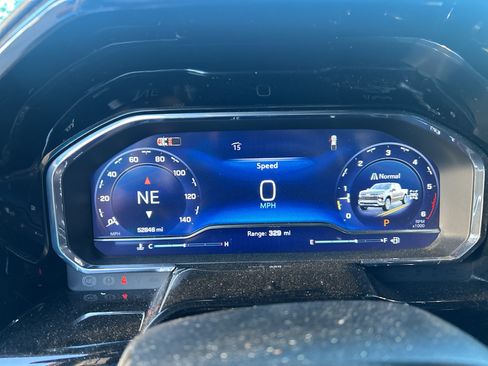 Used 2024 Chevrolet Silverado 1500 LTZ AWD/4WD image 5