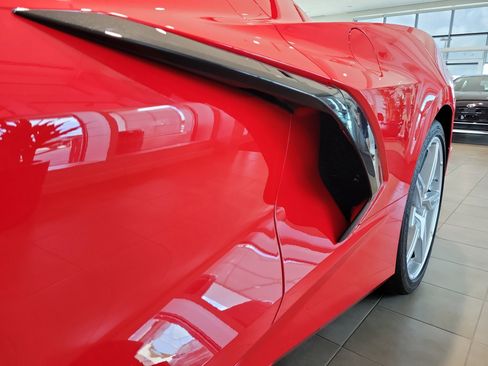 Used 2025 Chevrolet Corvette Stingray Preferred Cpe w/ 2LT RWD image 17