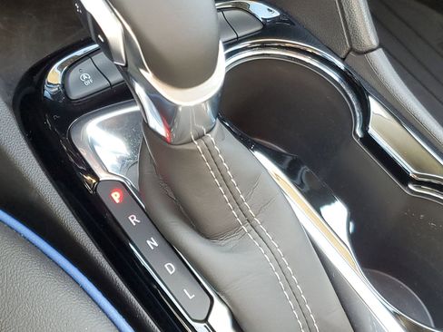 Used 2025 Buick Encore GX Sport Touring image 32