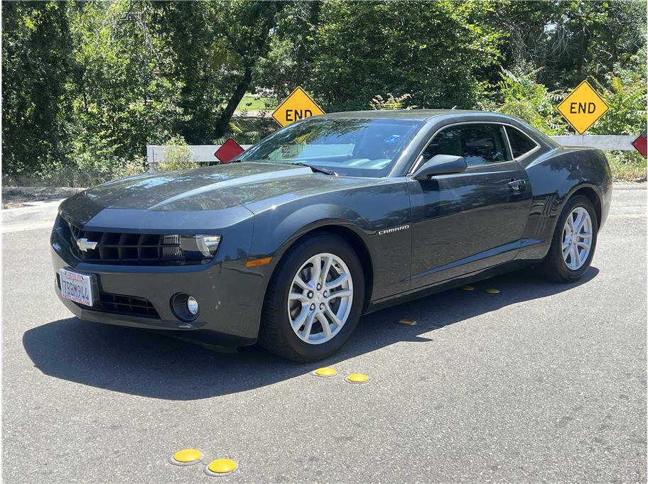 Used 2013 Chevrolet Camaro LT RWD image 1