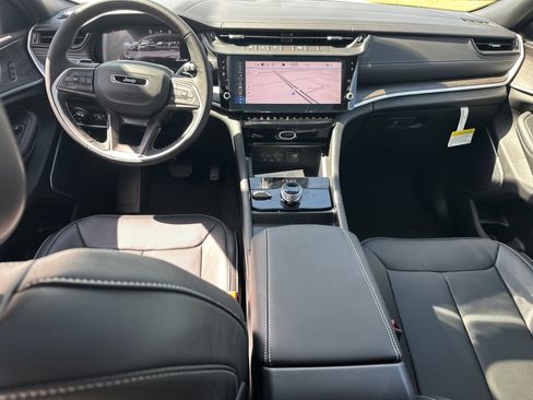 New 2026 Jeep Grand Cherokee L Limited AWD/4WD image 17
