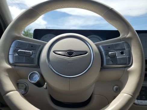 Used 2023 Genesis GV60 Advanced AWD/4WD image 14