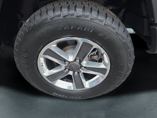 Used 2019 Jeep Wrangler Unlimited Sahara AWD/4WD image 9