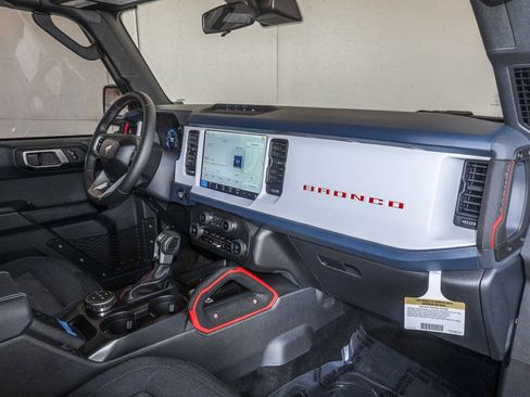 New 2026 Ford Bronco Heritage Edition AWD/4WD image 39