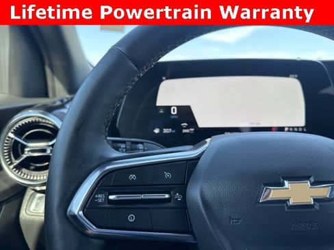 Used 2025 Chevrolet Equinox LT image 13