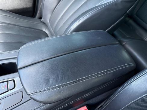 Used 2017 BMW X6 M image 30